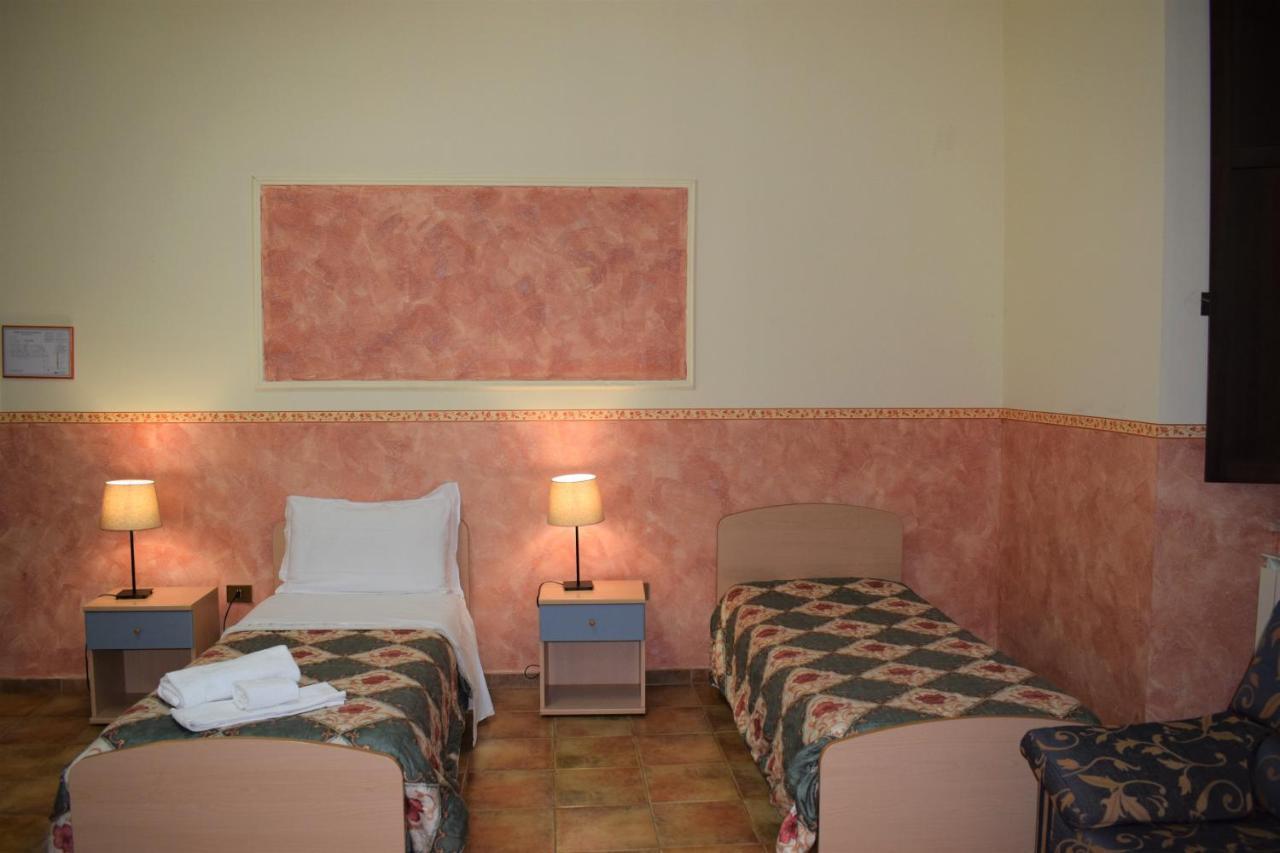 Hostel Il Tetto Melfi Exterior photo