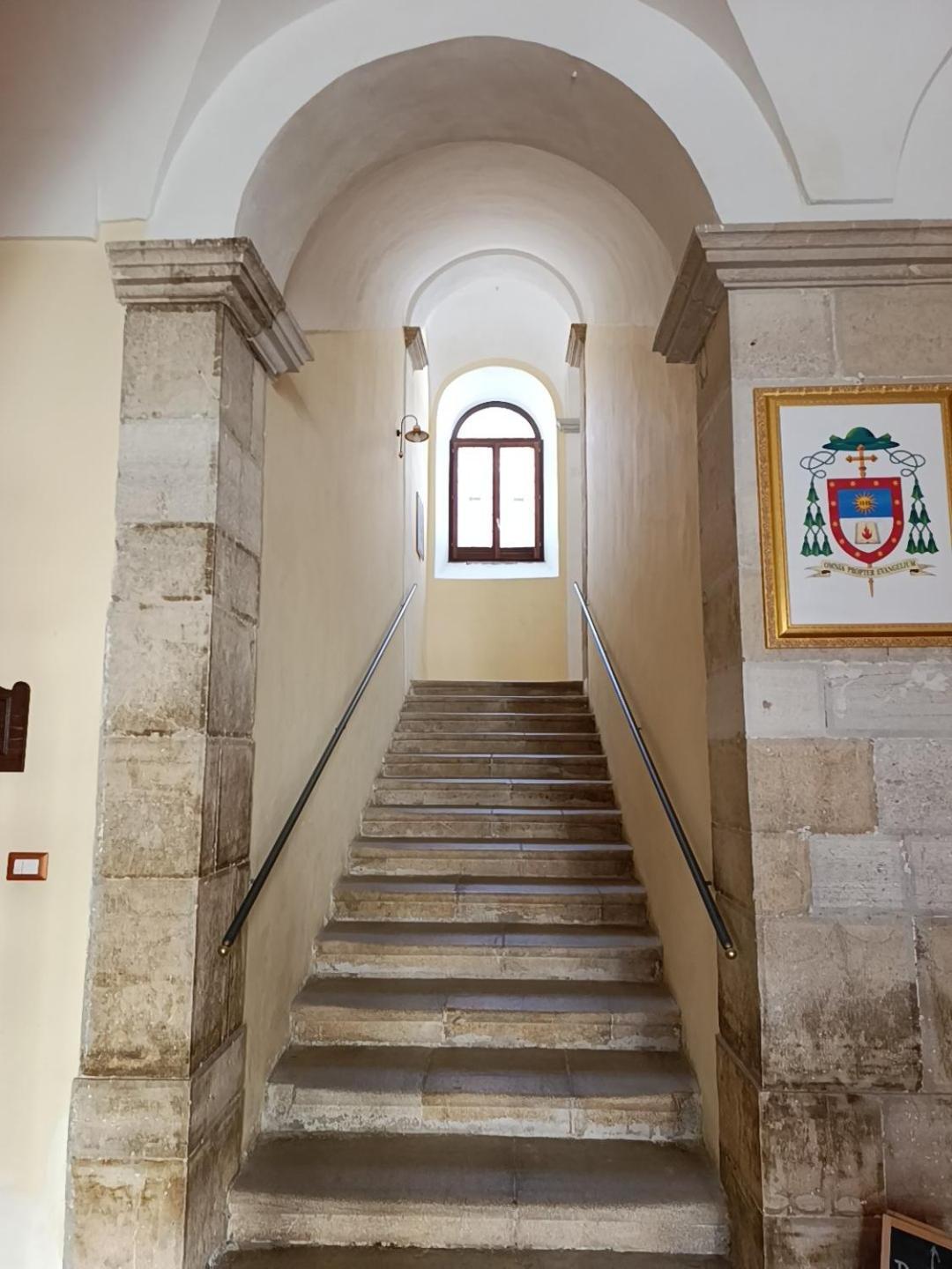 Hostel Il Tetto Melfi Exterior photo