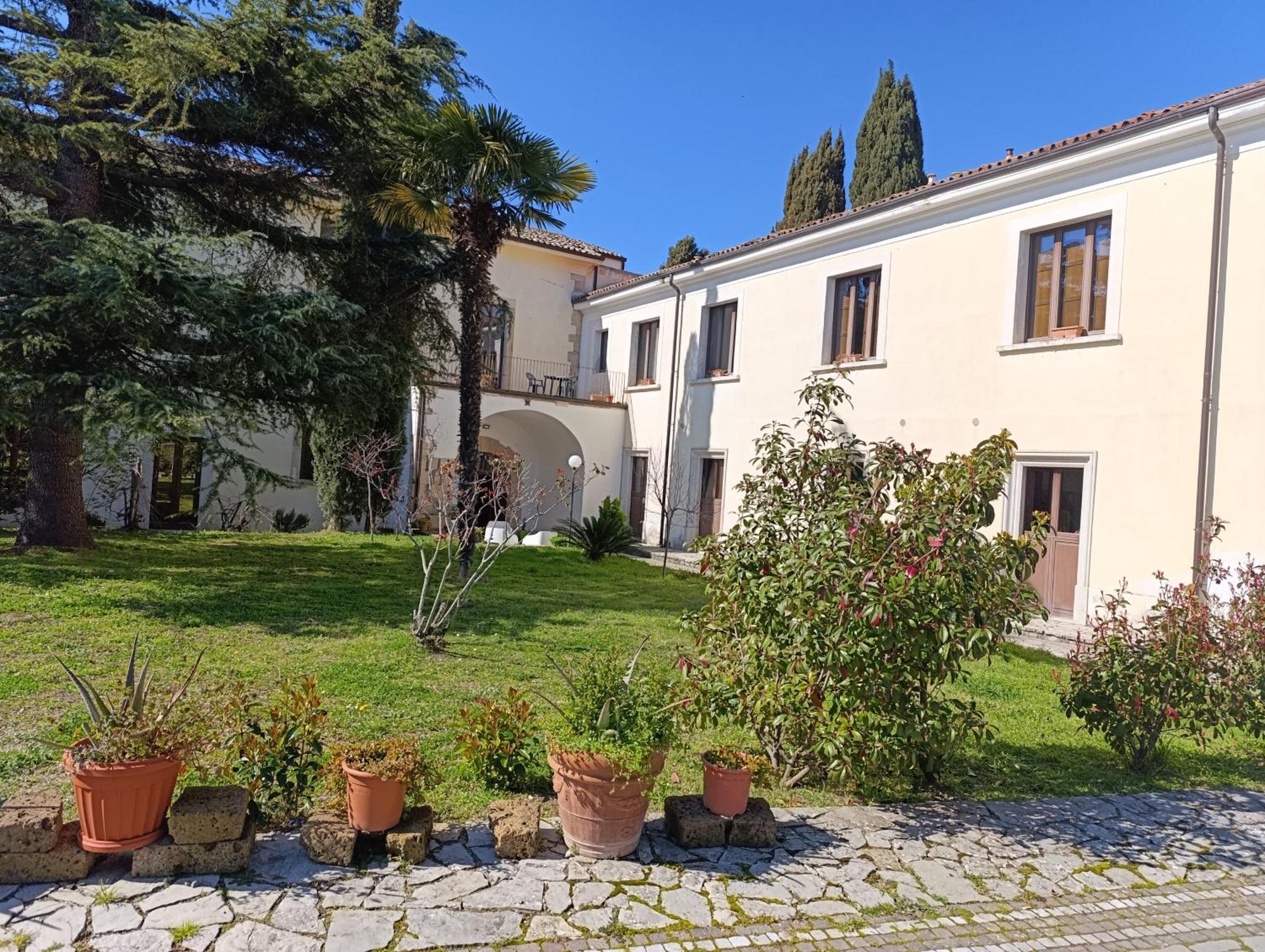 Hostel Il Tetto Melfi Exterior photo