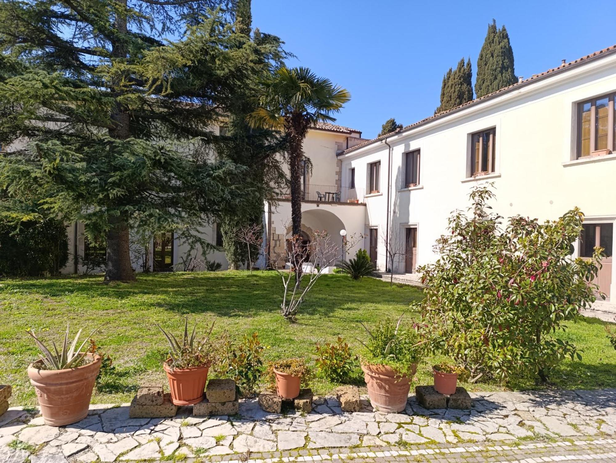 Hostel Il Tetto Melfi Exterior photo